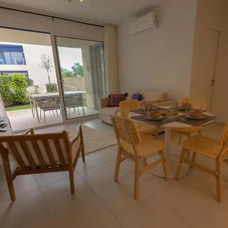 Apartamento 2br Apt, Steps To Ria Formosa, Pool & Gym